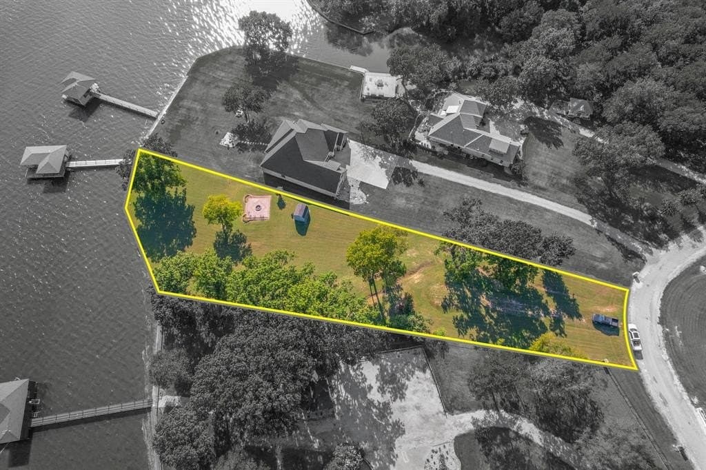 0.88 acres in Navarro County gallery image 2