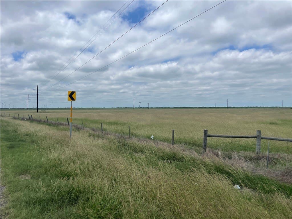 10.53 acres in Nueces County gallery image 4