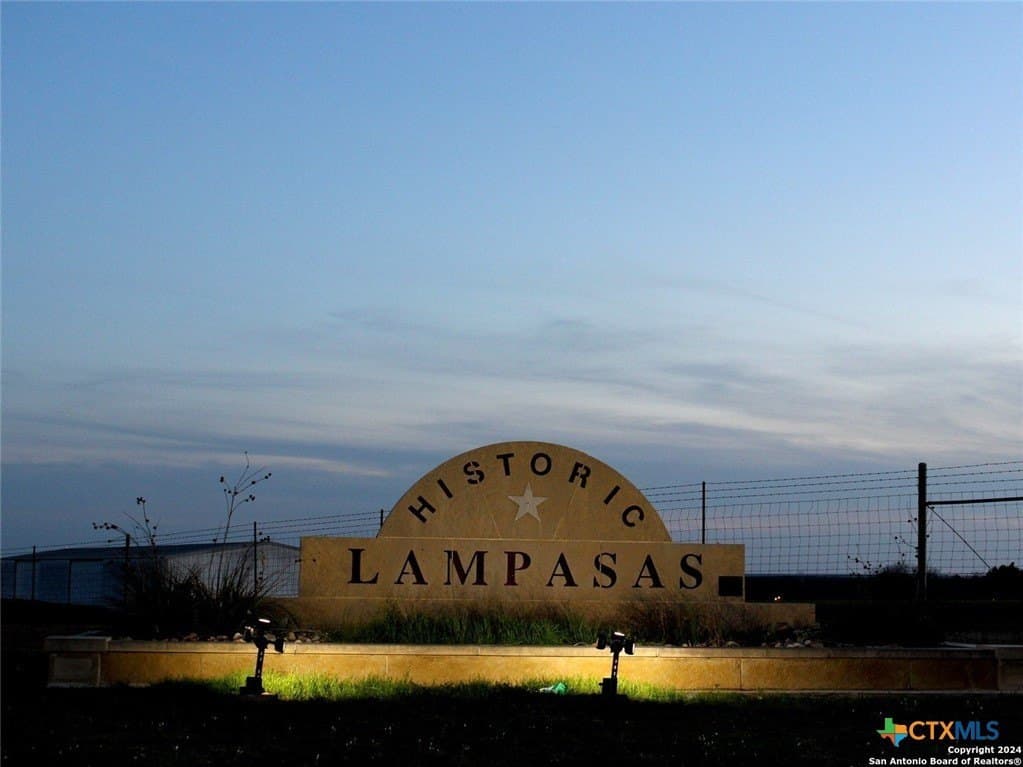 10 acres in Lampasas County gallery image 3