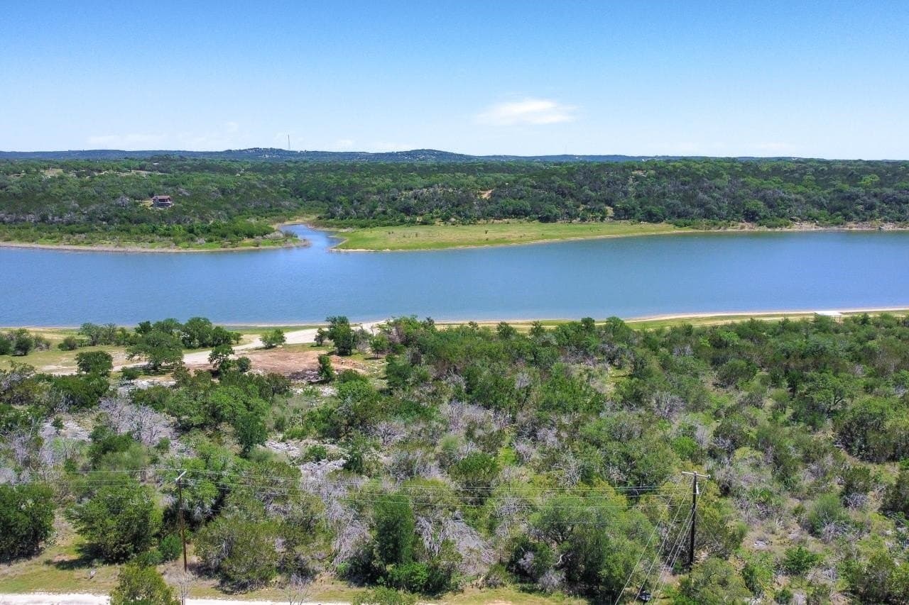 0.73 acres in Burnet County gallery image 3