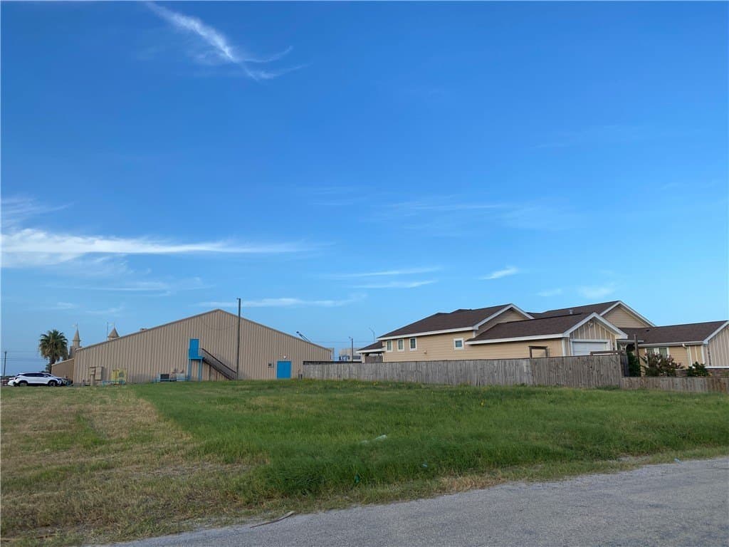 0.27 acres in Nueces County - photo 2