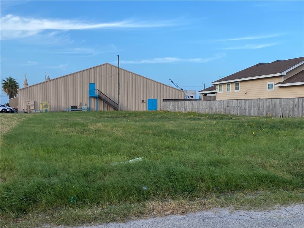 0.27 acres in Nueces County - photo 4