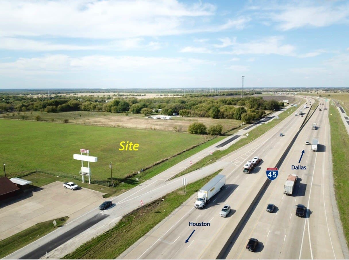 8.06 acres in Navarro County gallery image 3