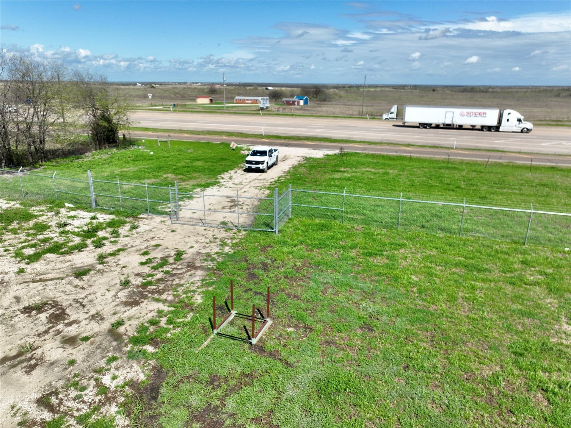 8.06 acres in Navarro County gallery image 4