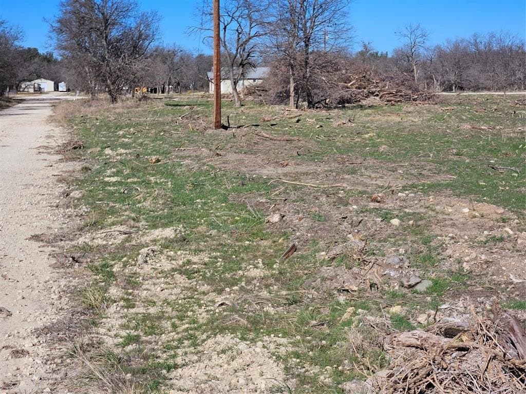 2.2 acres in Comanche County