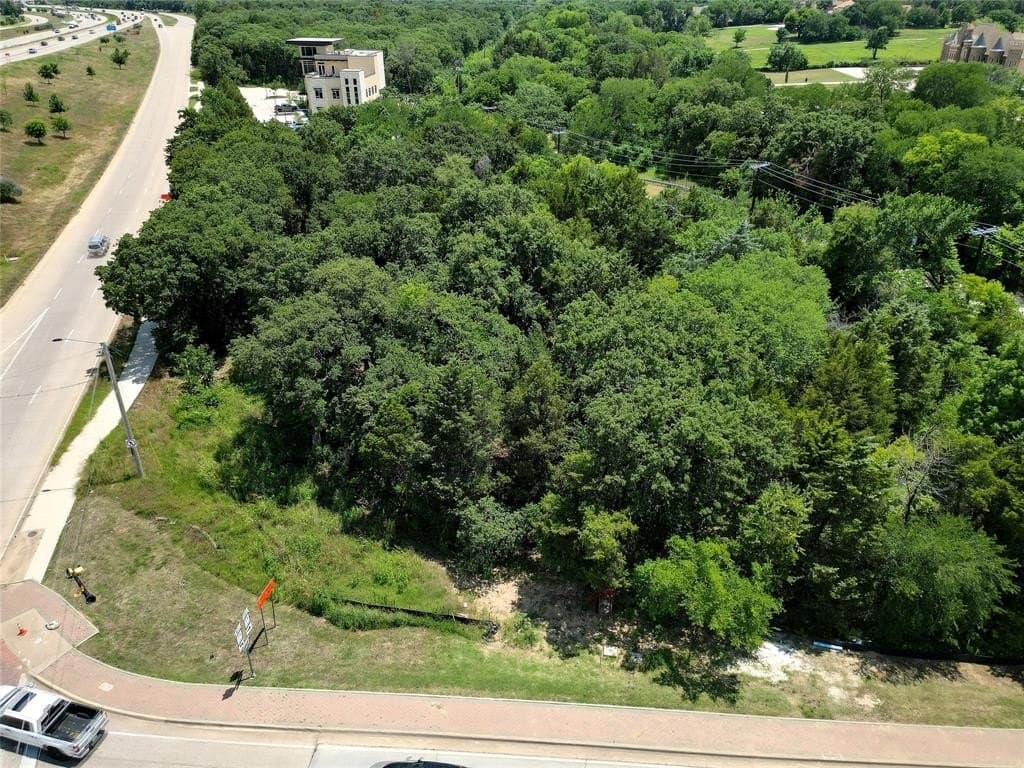 1.32 acres in Tarrant County gallery image 2