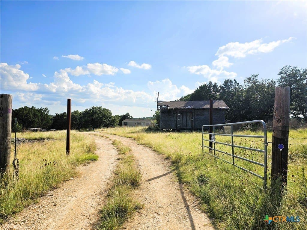 7.51 acres in Burnet County gallery image 3