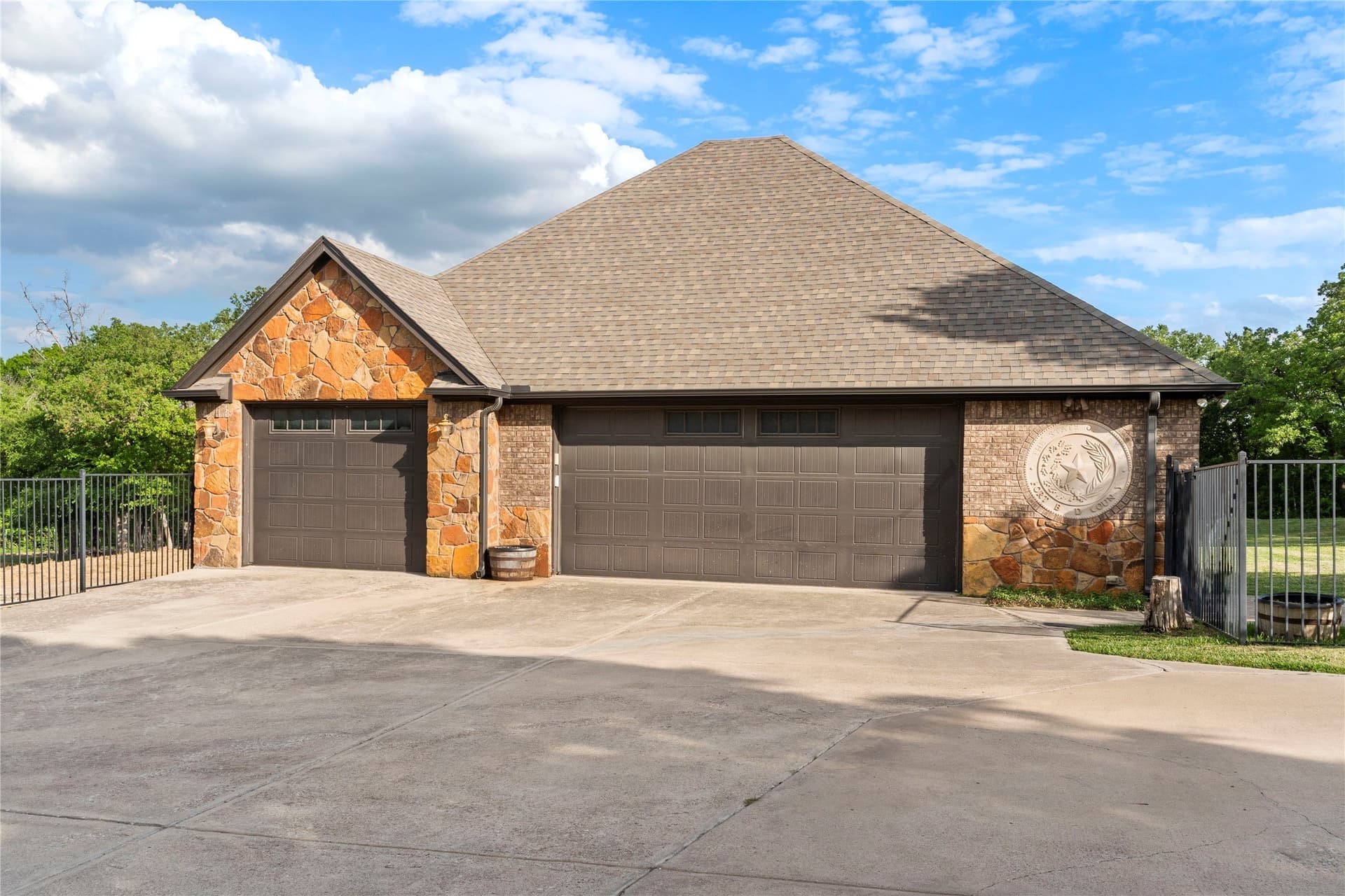 10.24 acres in Tarrant County gallery image 2