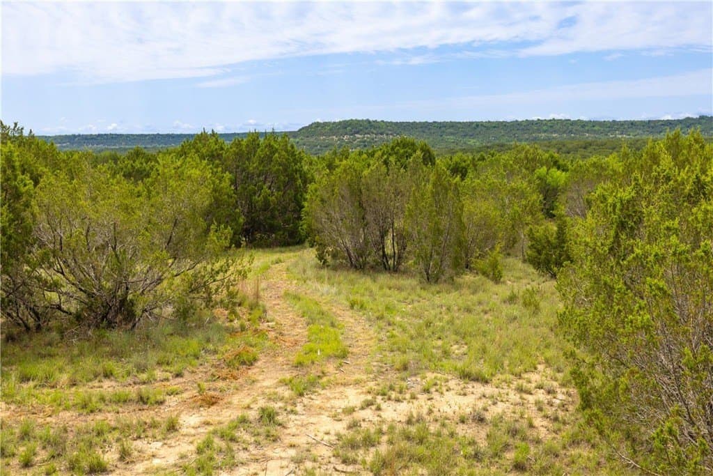 40 acres in LAMPASAS County - photo 14