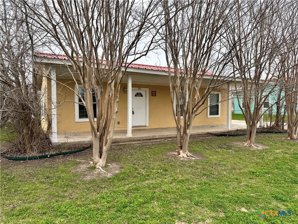 10 acres in Hays County