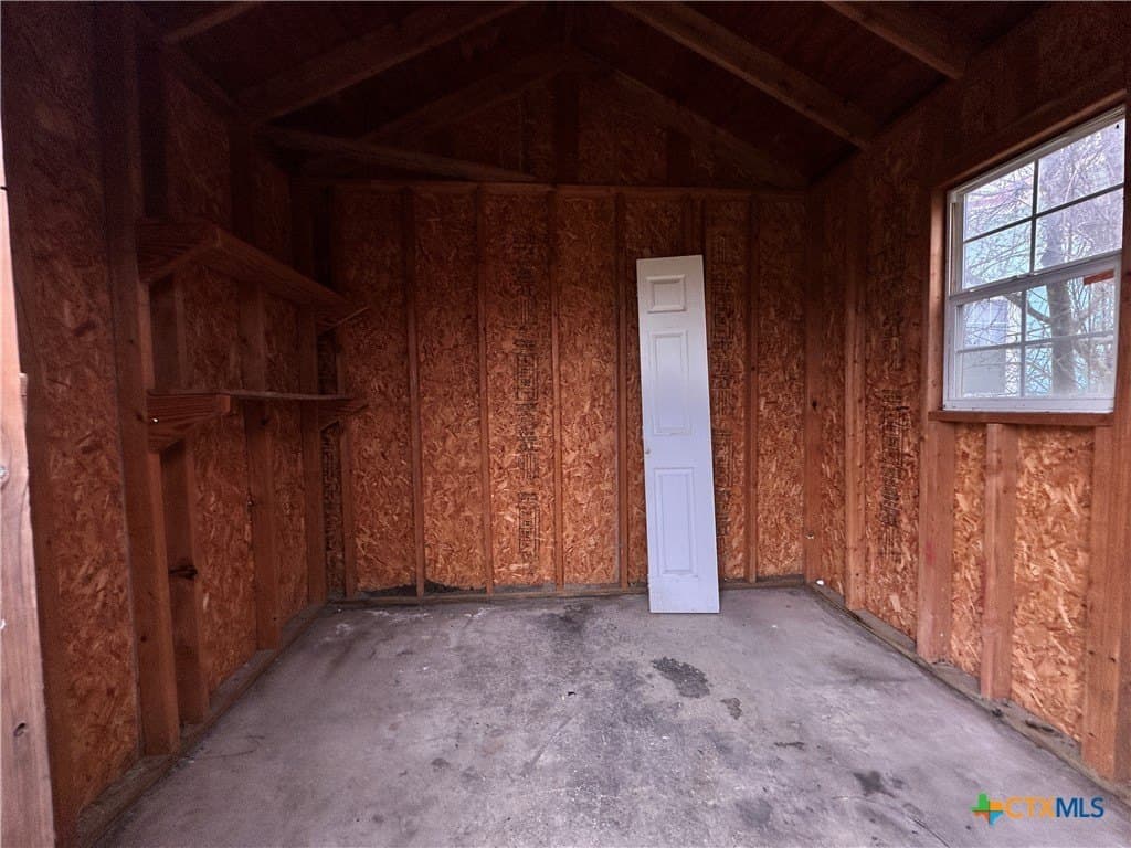 10 acres in Hays County - photo 6