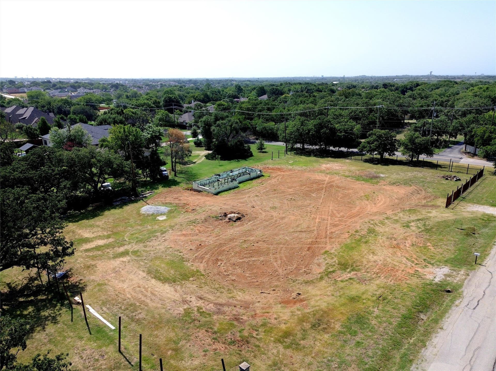 1 acres in Tarrant County gallery image 2