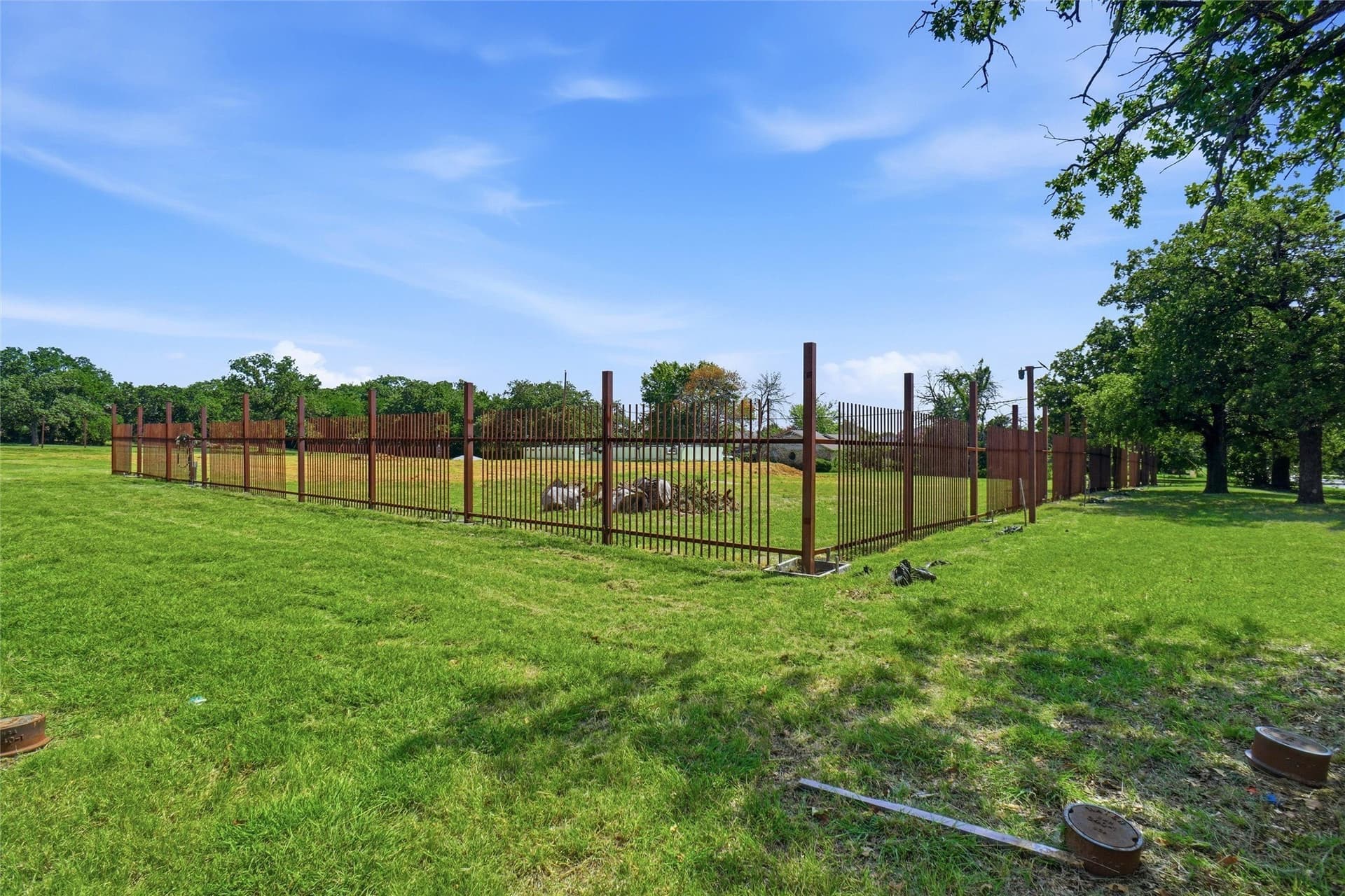 1 acres in Tarrant County gallery image 3