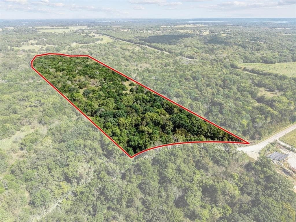 25 acres in Grayson County
