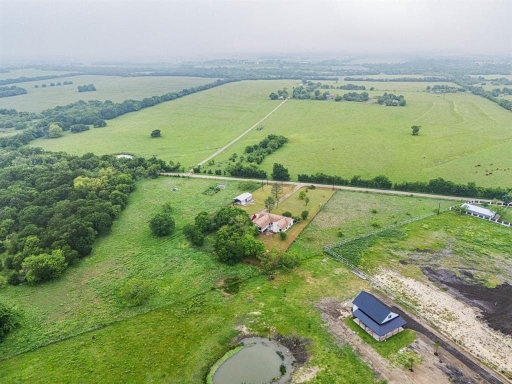 10 acres in Hunt County gallery image 2