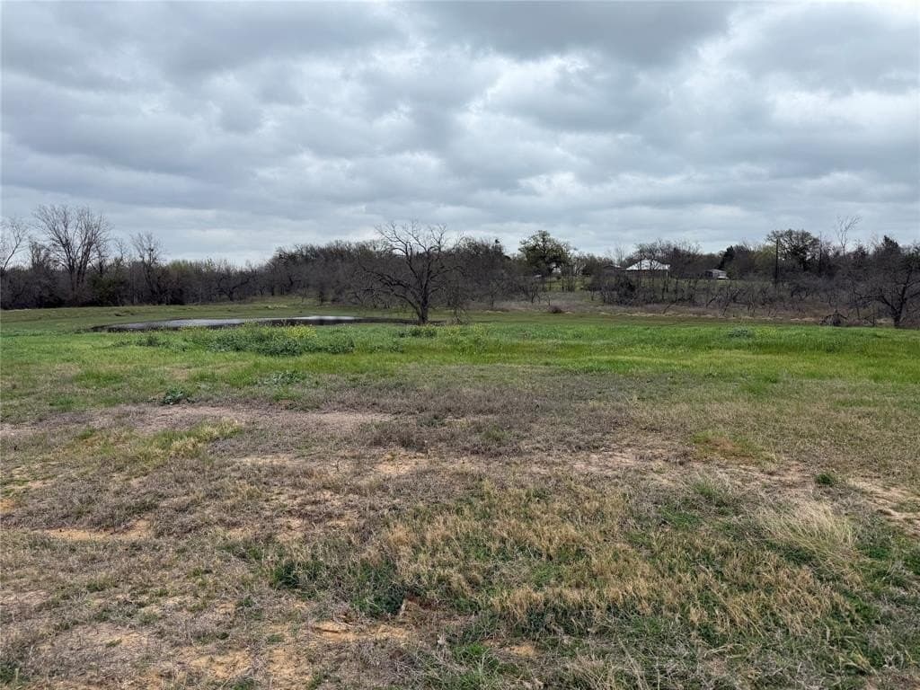 1.01 acres in Navarro County