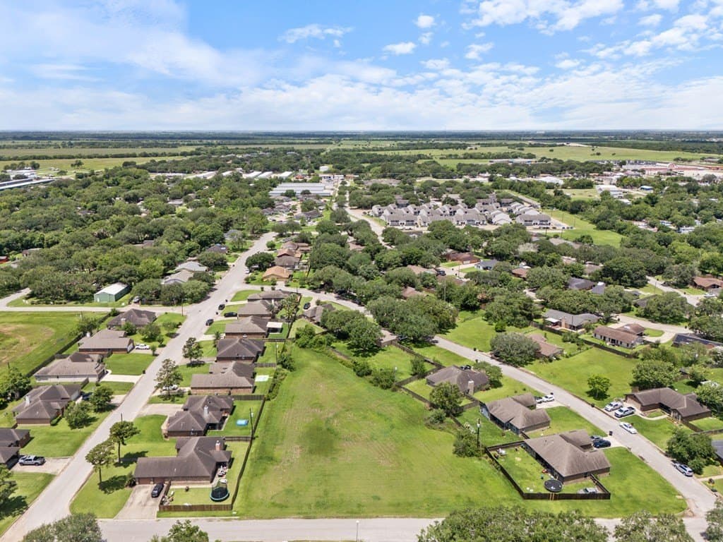 1.04 acres in Bay City County gallery image 3
