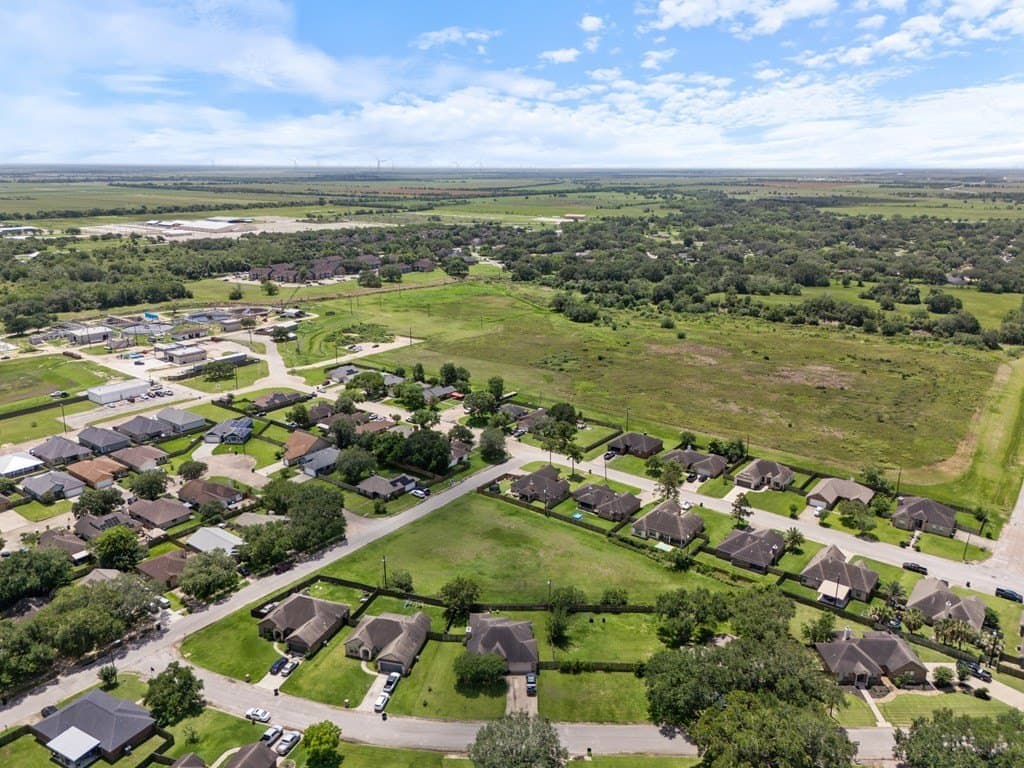 1.04 acres in Bay City County - photo 7