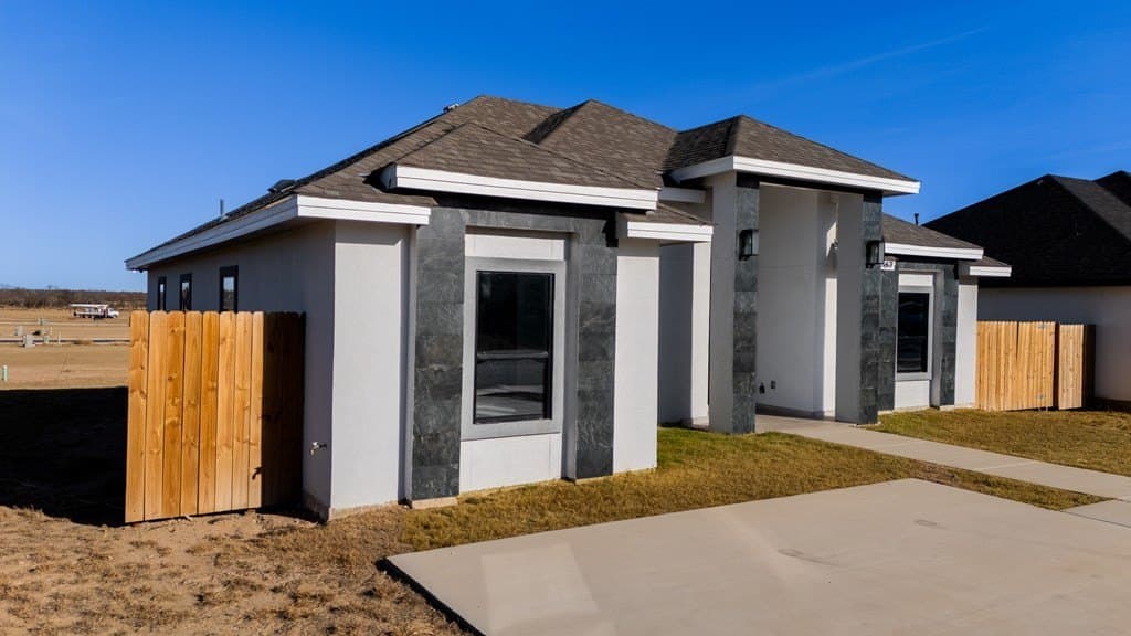 7,500 acres in Maverick County gallery image 3