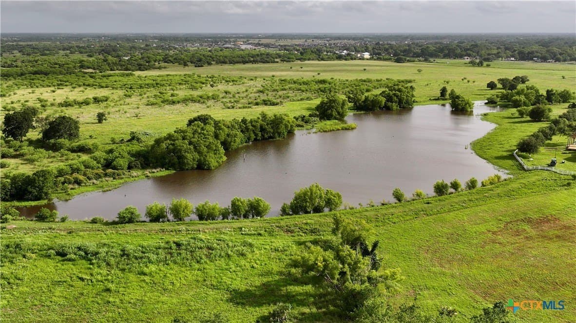 349.62 acres in Victoria County - photo 6
