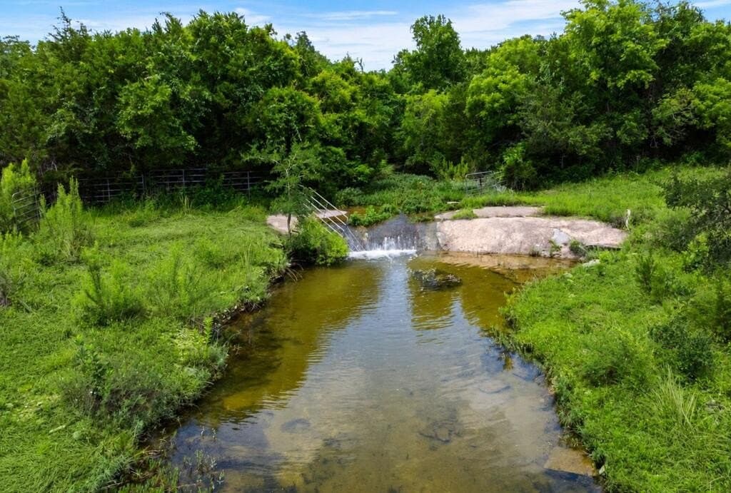 10 acres in Hays County - photo 9