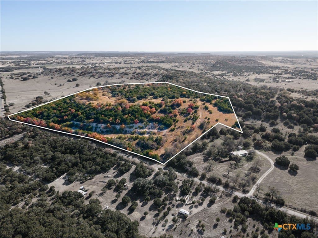 41.68 acres in Lampasas County - photo 3