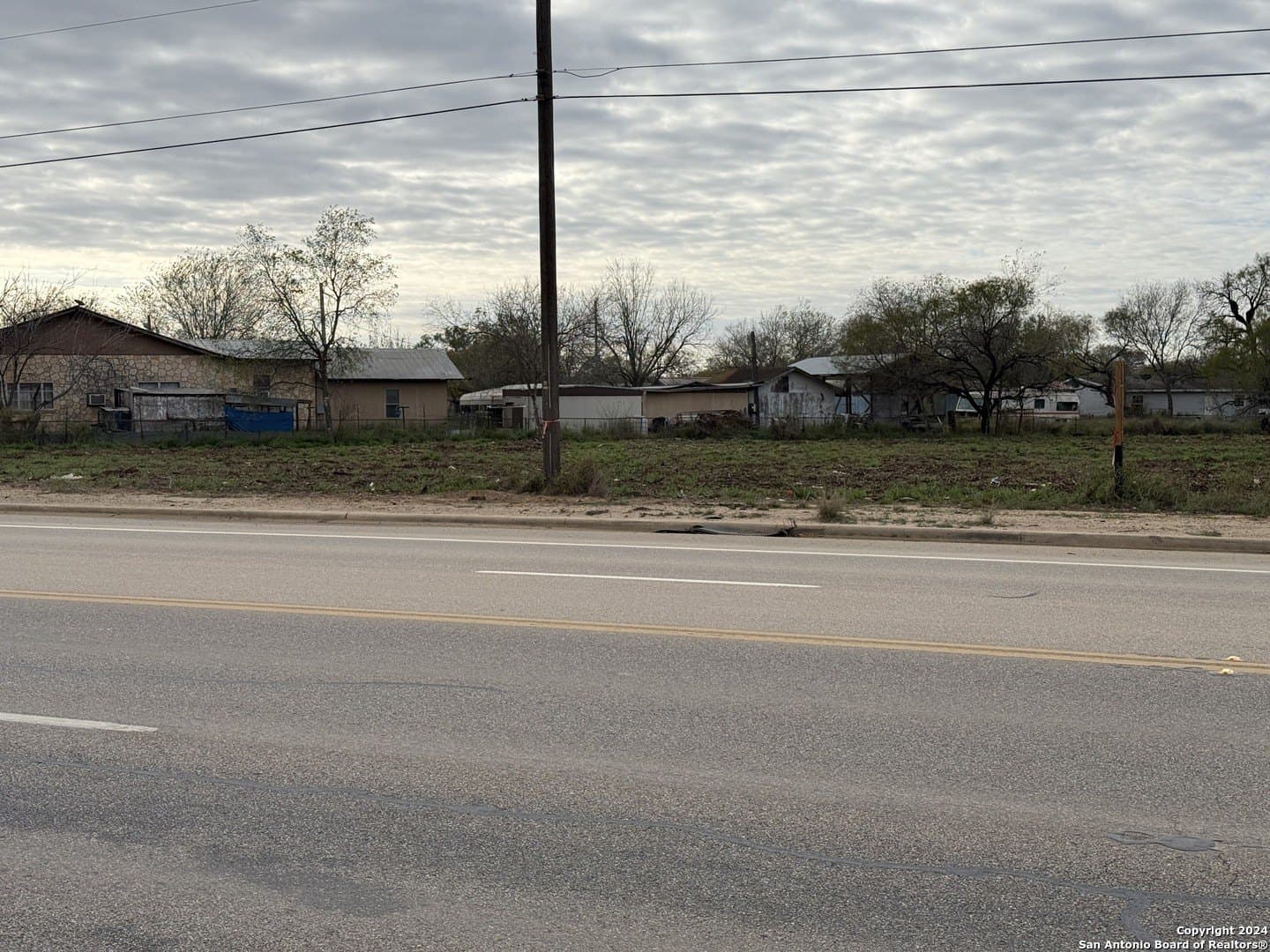 3.1 acres in Atascosa County gallery image 2