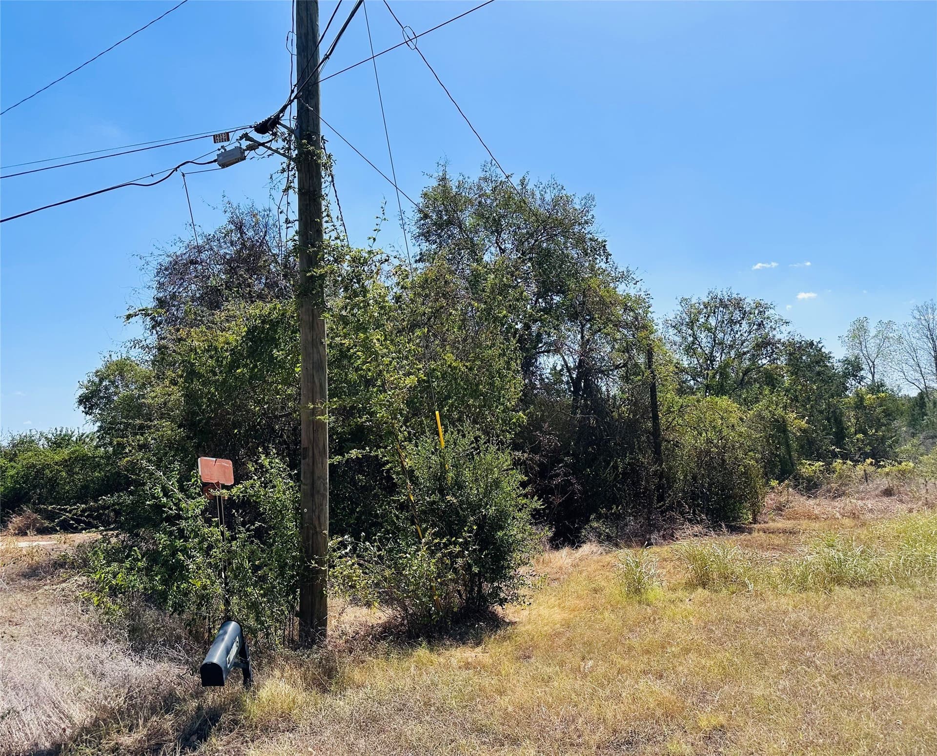 0.04 acres in Hood County - photo 6