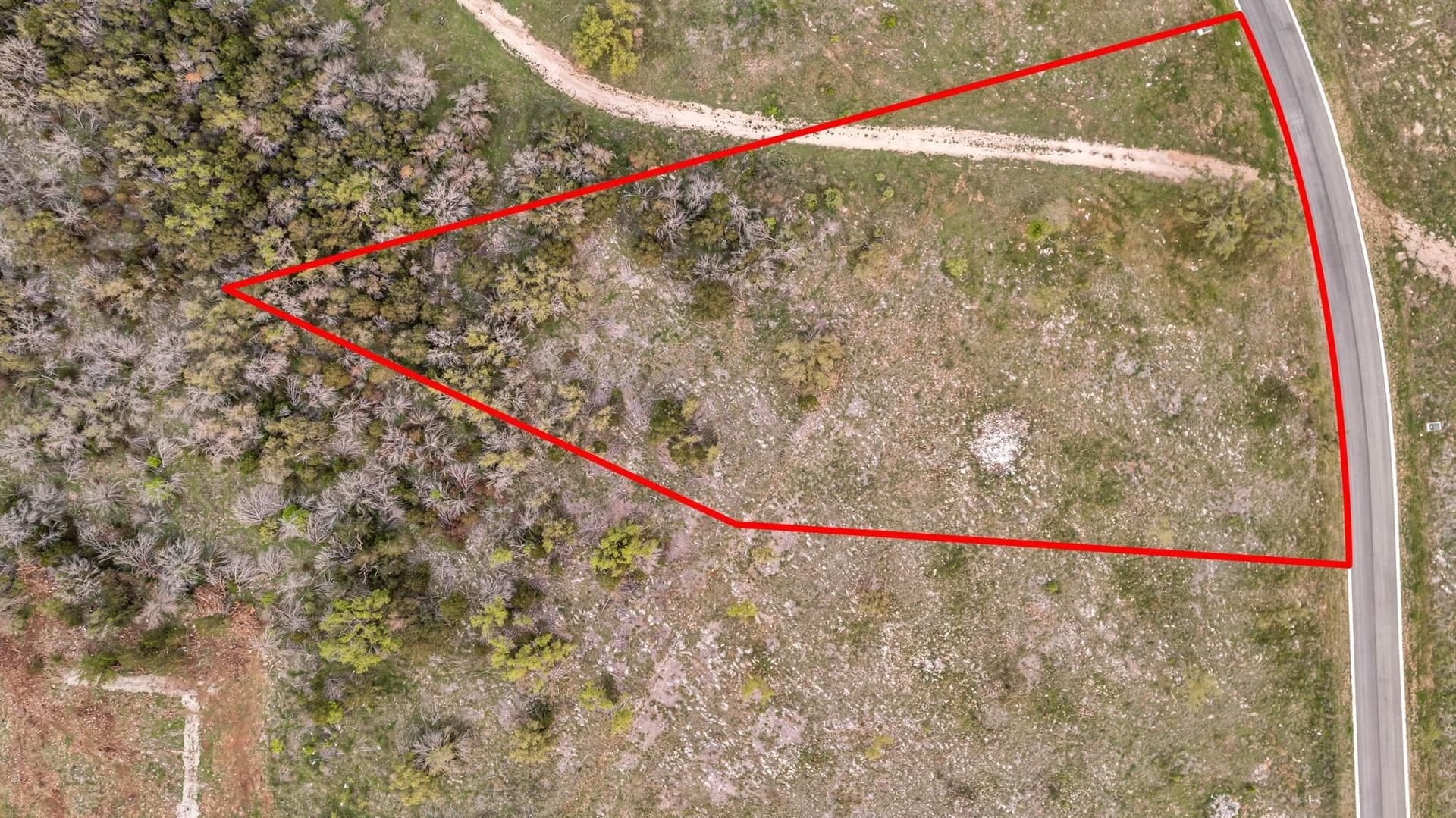 1.79 acres in Burnet County gallery image 2