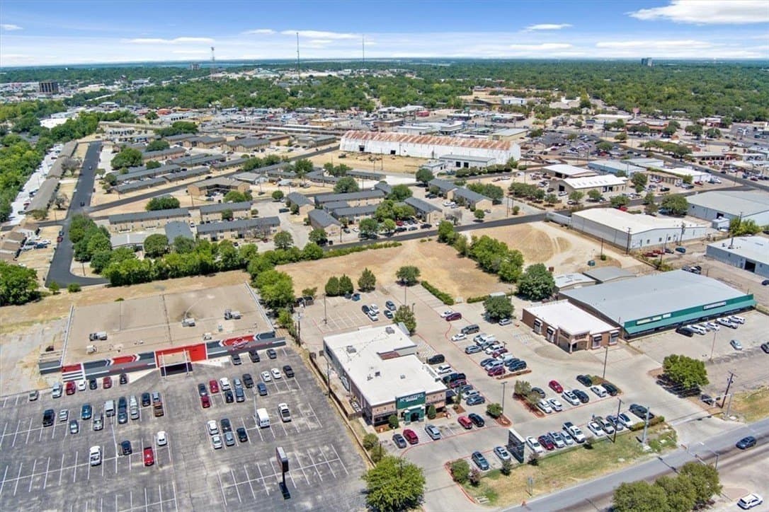 0.92 acres in McLennan County featured view