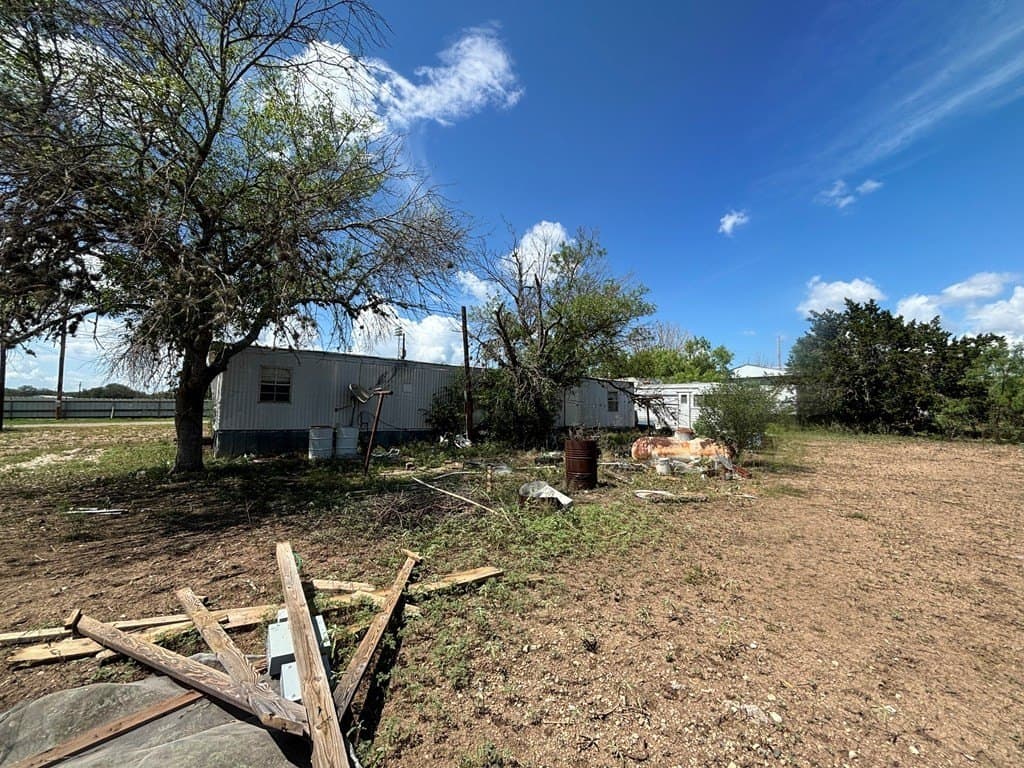 3.3 acres in Real County - photo 15