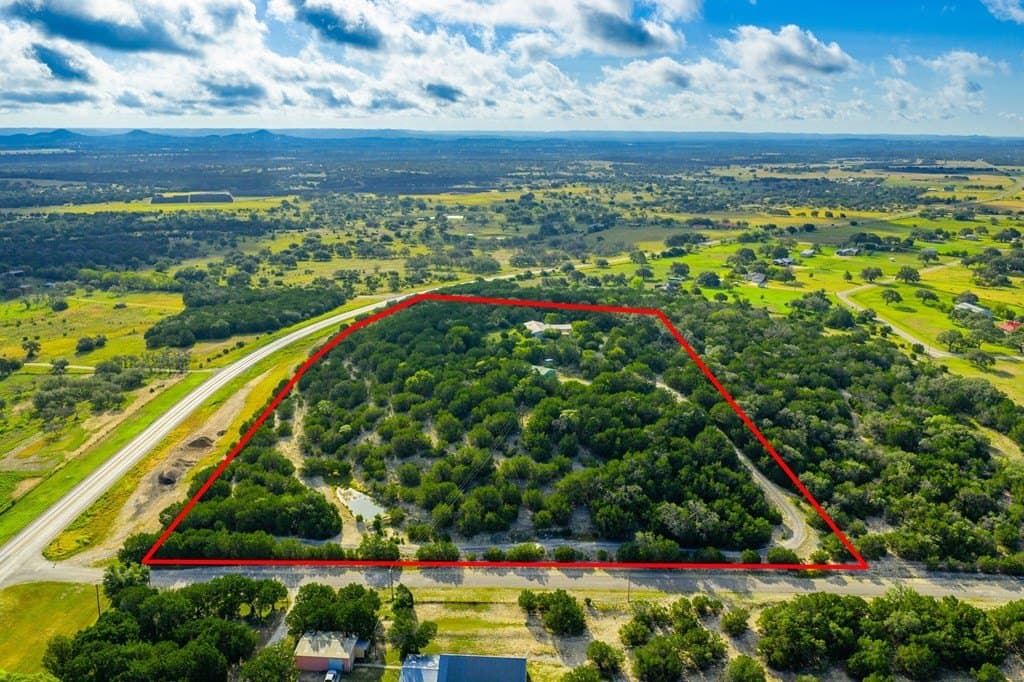 12.99 acres in Bandera County gallery image 2