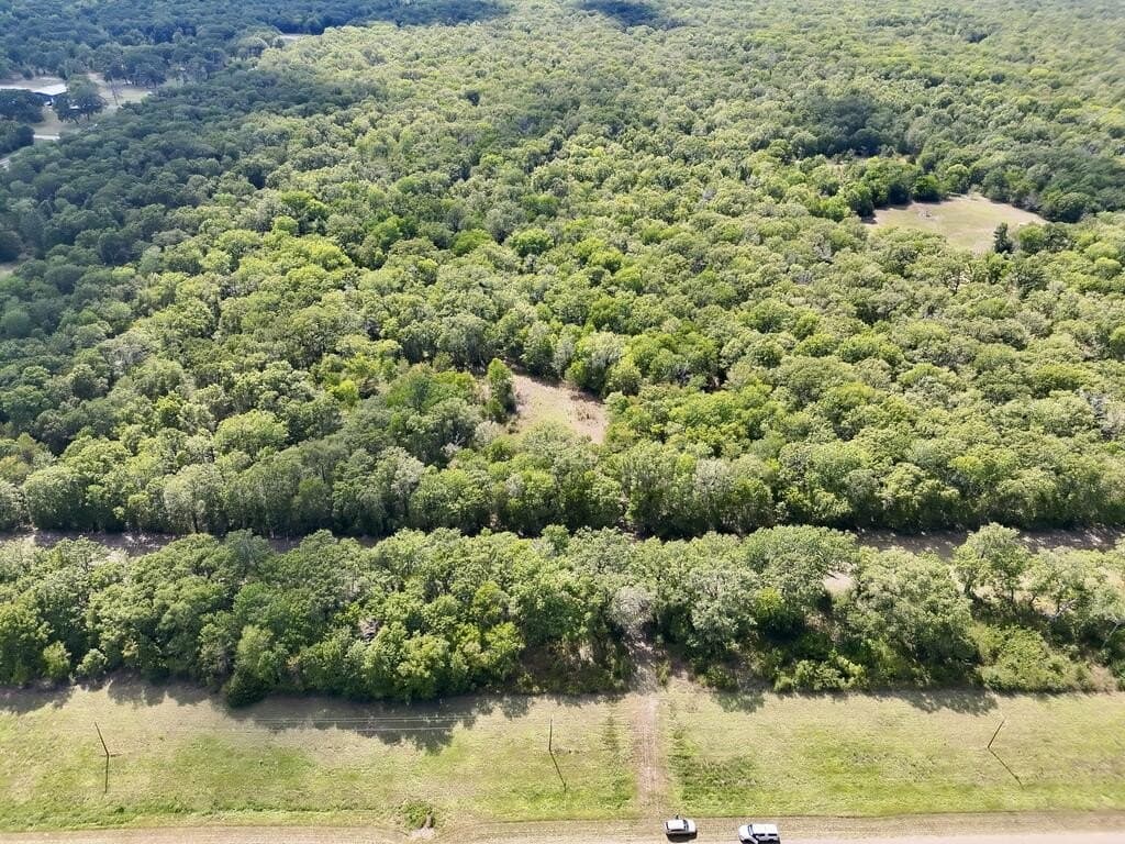 10 acres in ANDERSON County - photo 19