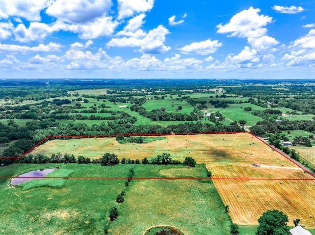 18.17 acres in Hopkins County