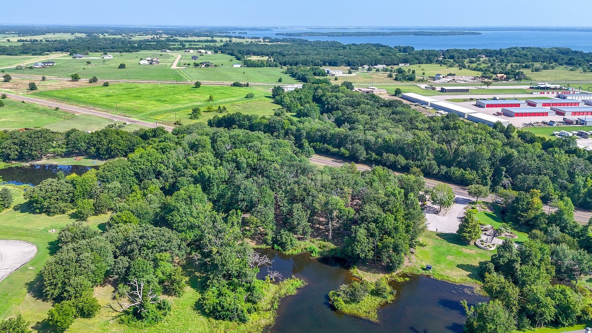 1.05 acres in Navarro County - photo 30
