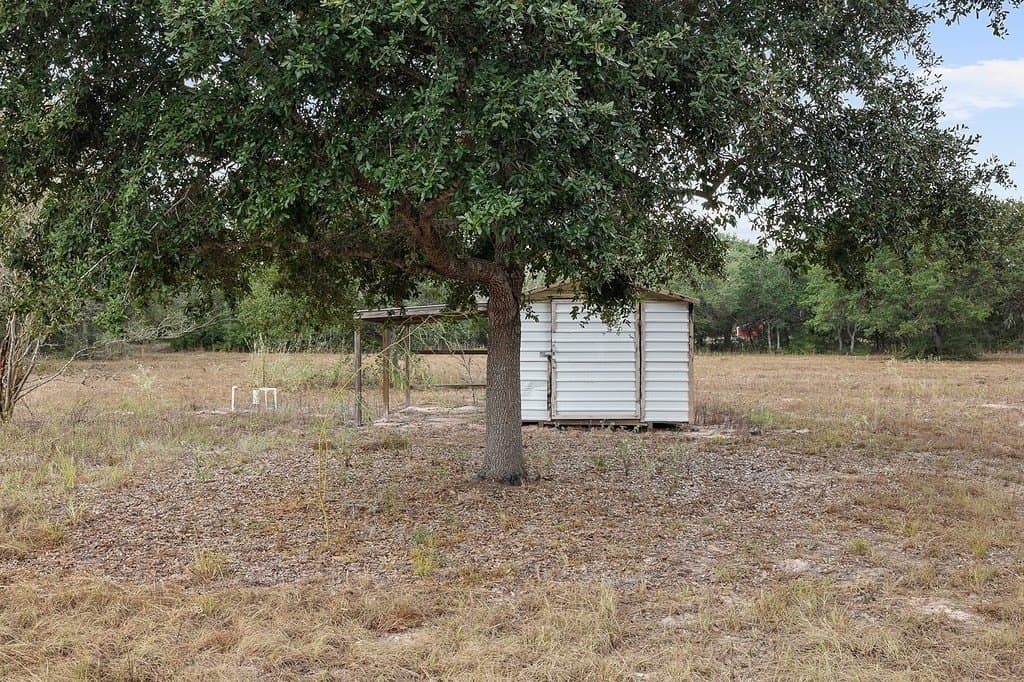 29.87 acres in Lavaca County - photo 28