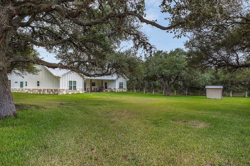 29.87 acres in Lavaca County - photo 17