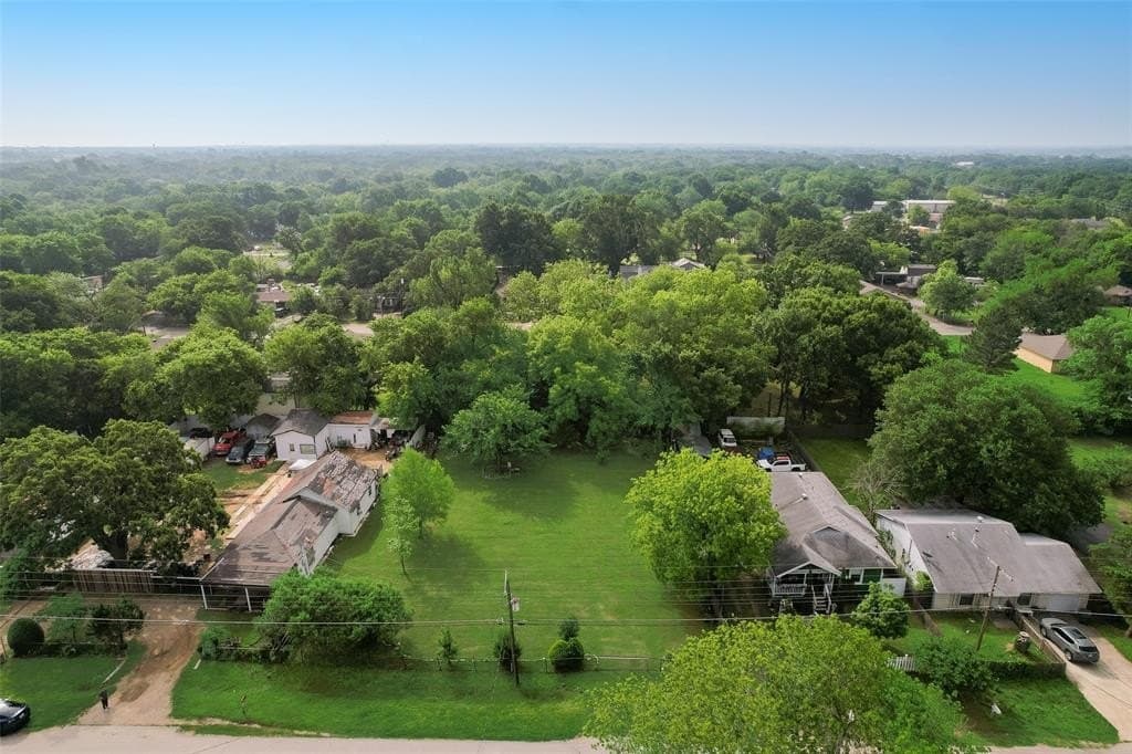 0.25 acres in Dallas County