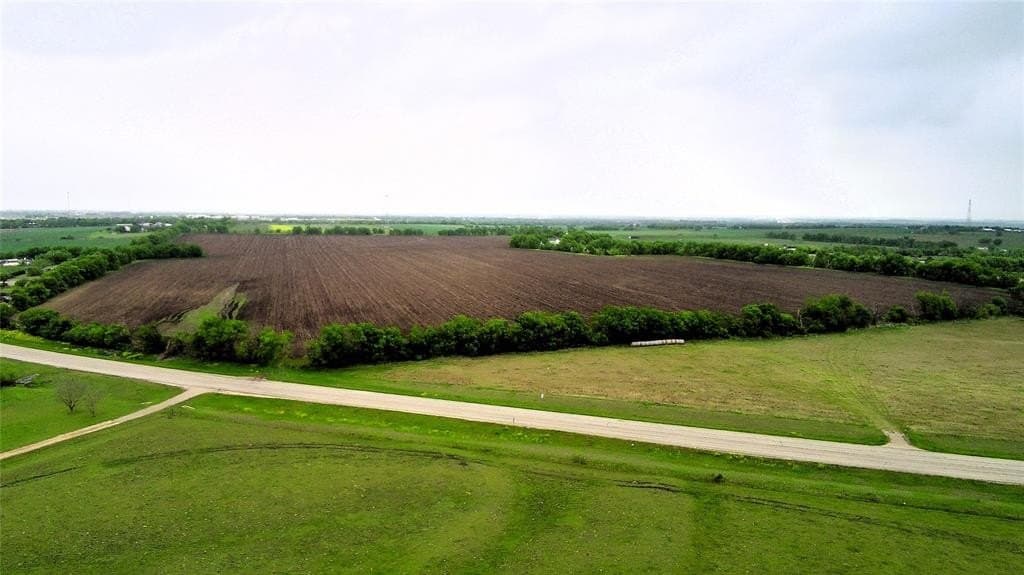 142.72 acres in Falls County