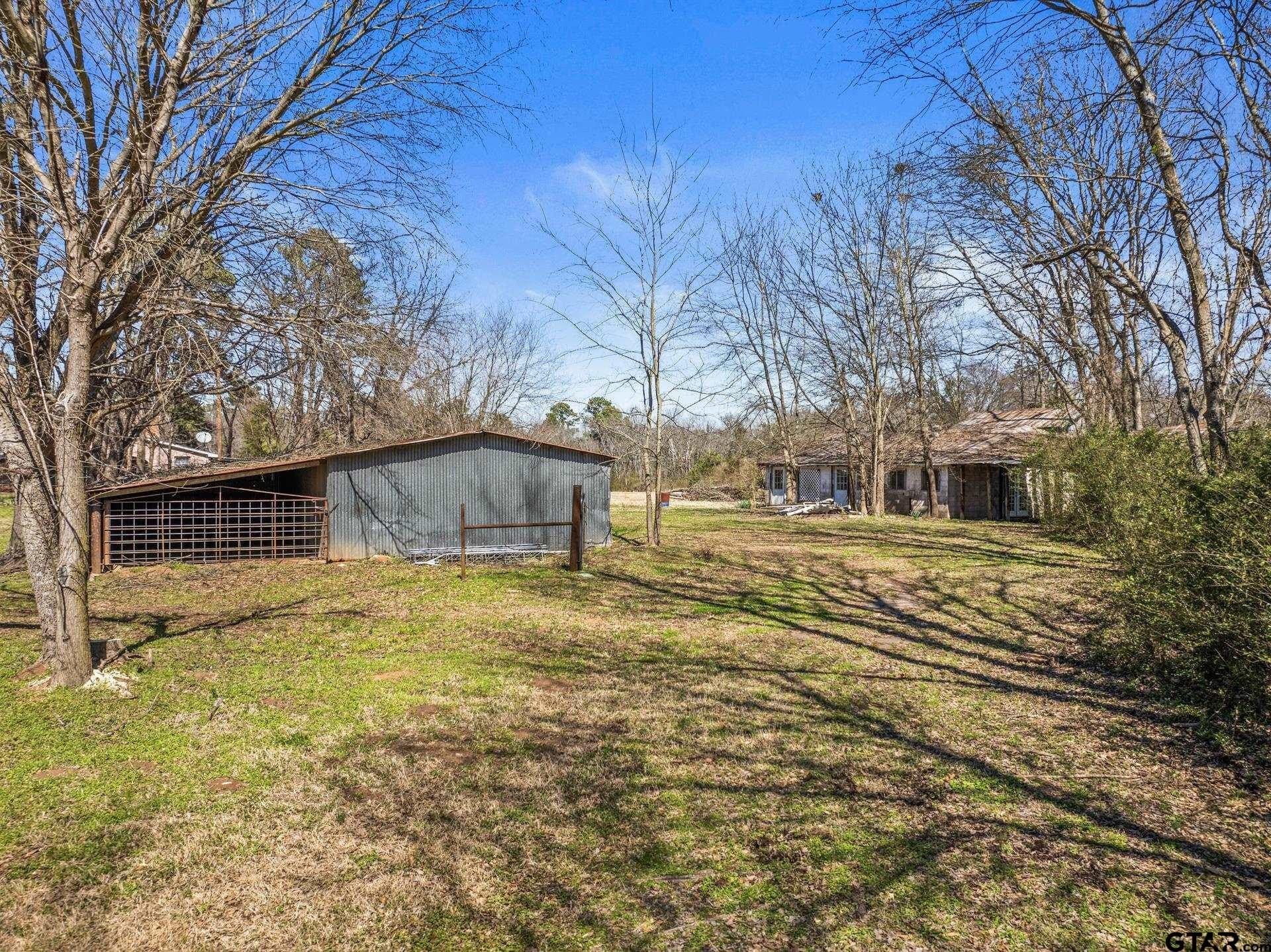 2 acres in Titus County gallery image 4