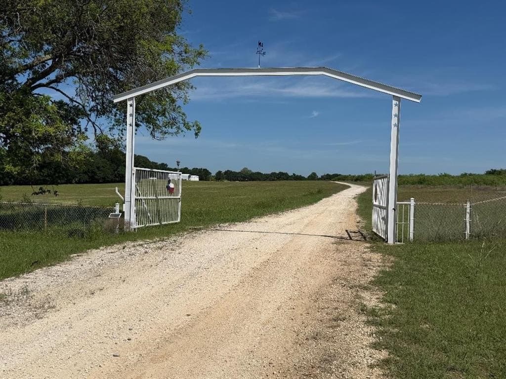 25 acres in Hill County gallery image 2