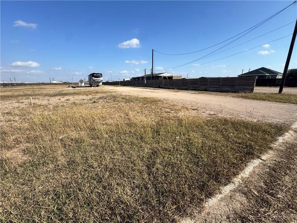 0.5 acres in Hidalgo County gallery image 2