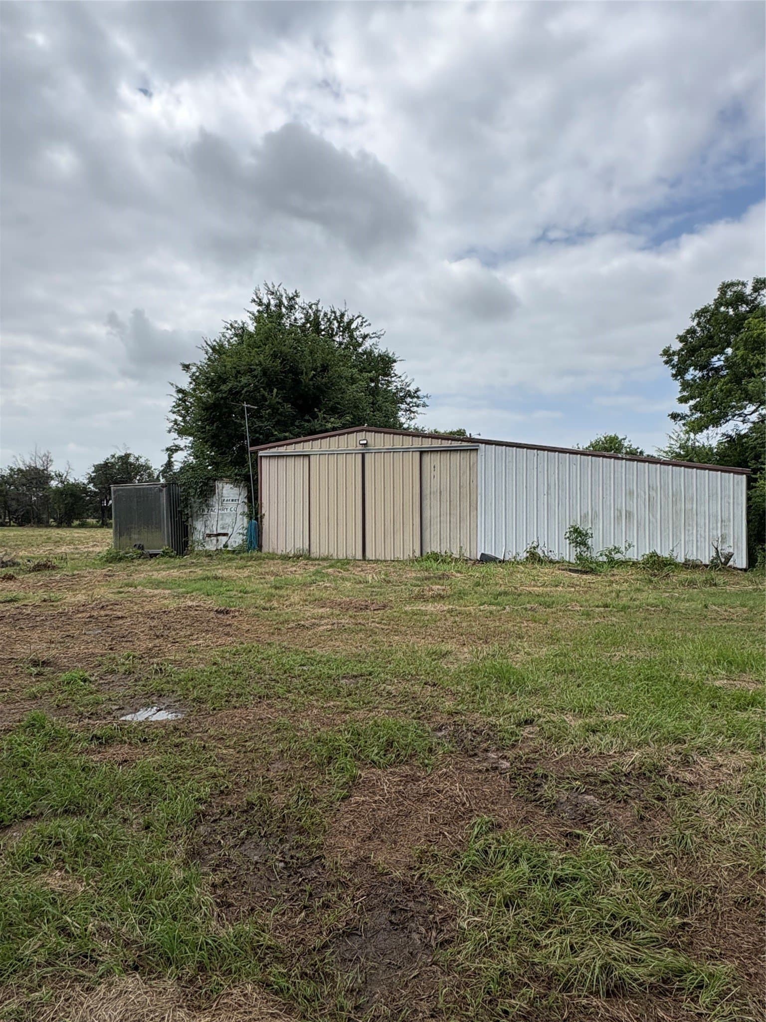1.78 acres in Kaufman County gallery image 2