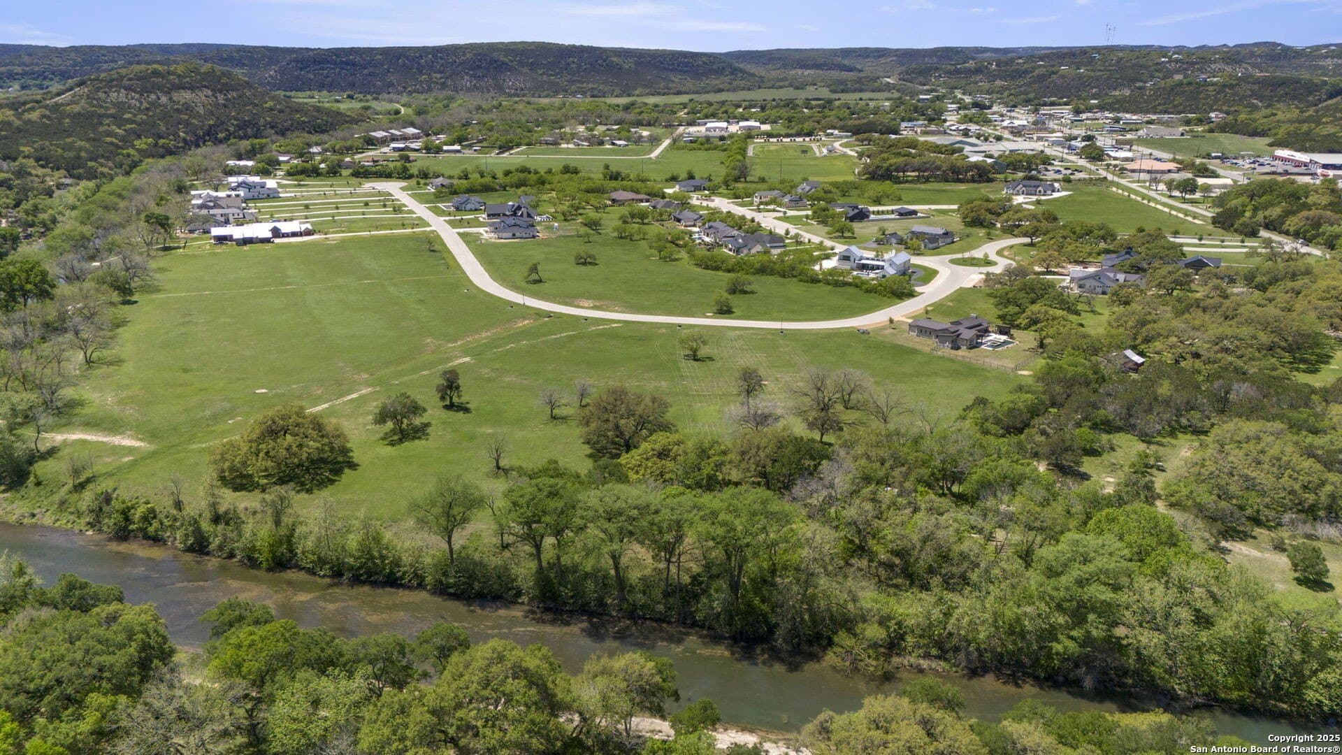 1.18 acres in Comal County - photo 2