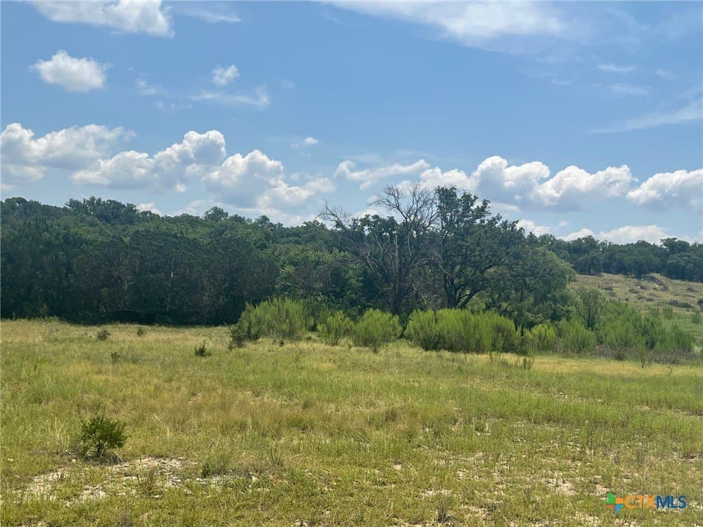 5.04 acres in Lampasas County gallery image 4