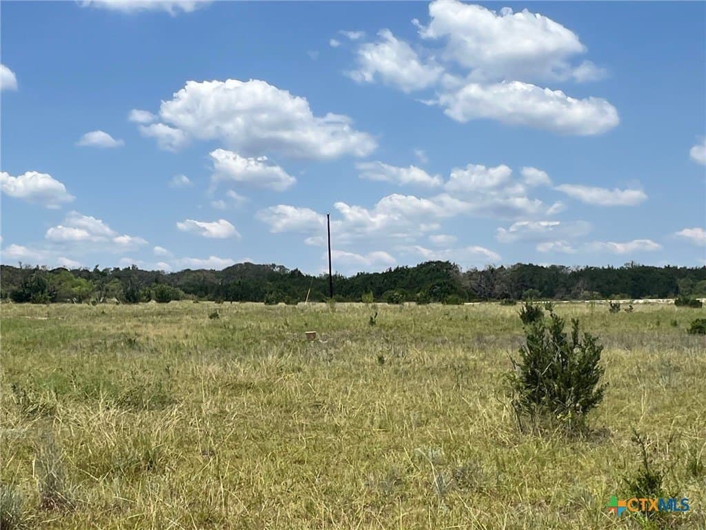 5.04 acres in Lampasas County featured view