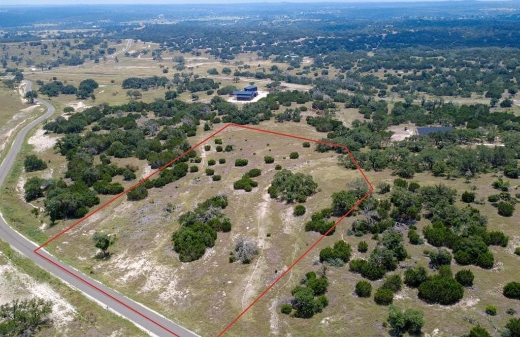 5.28 acres in Gillespie County