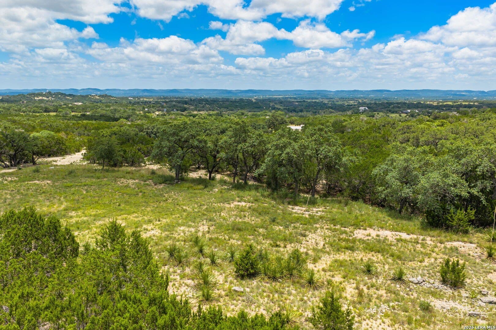 9.75 acres in Bandera County gallery image 3