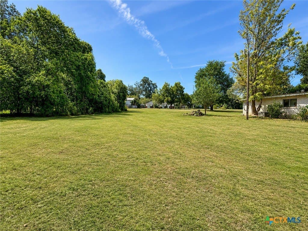 0.38 acres in Guadalupe County - photo 9