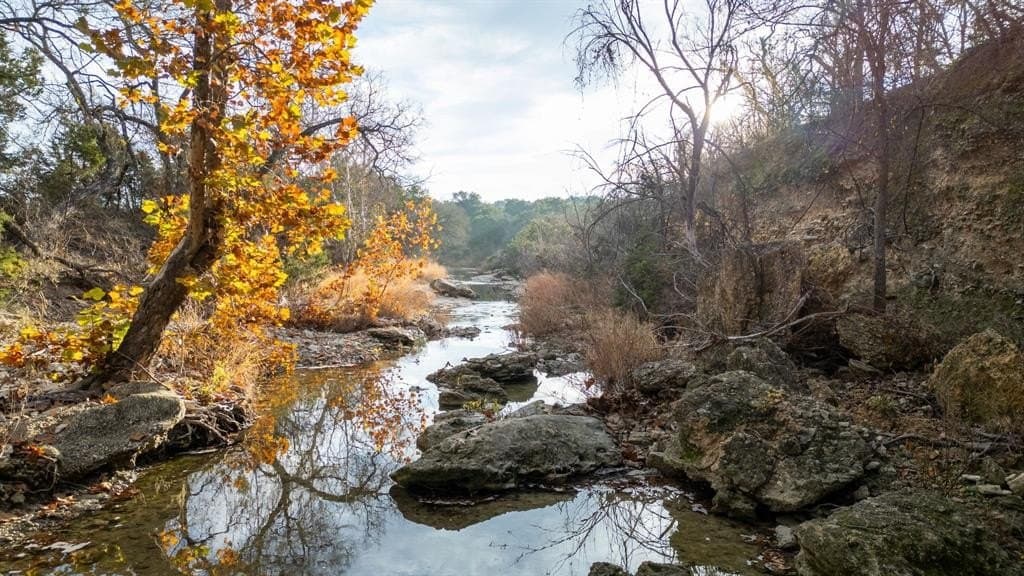 56.62 acres in Lampasas County